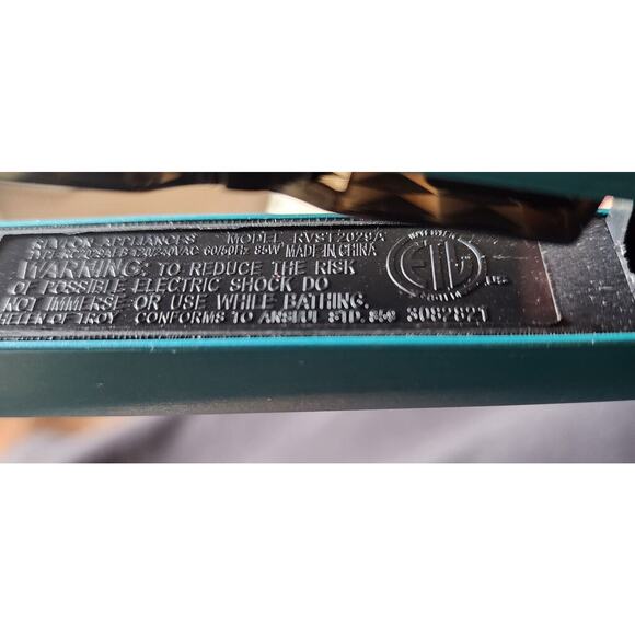 Revlon Ceramic Flat Iron Hair Straightener Duo - 1” RVST2029A & 1/2” RVST2029B - Picture 11 of 16